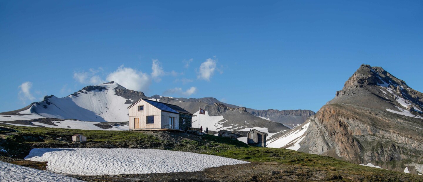 Bifertenhütte-Breil-Brigels-Aussen-Sohm-01