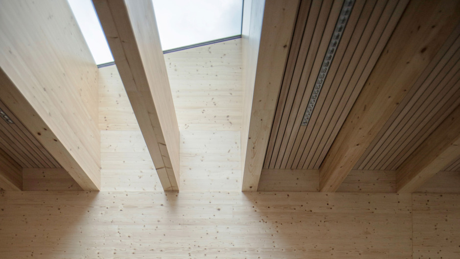 Schule Schlatt Widnau Innen Sohm HolzBautechnik Oberlicht